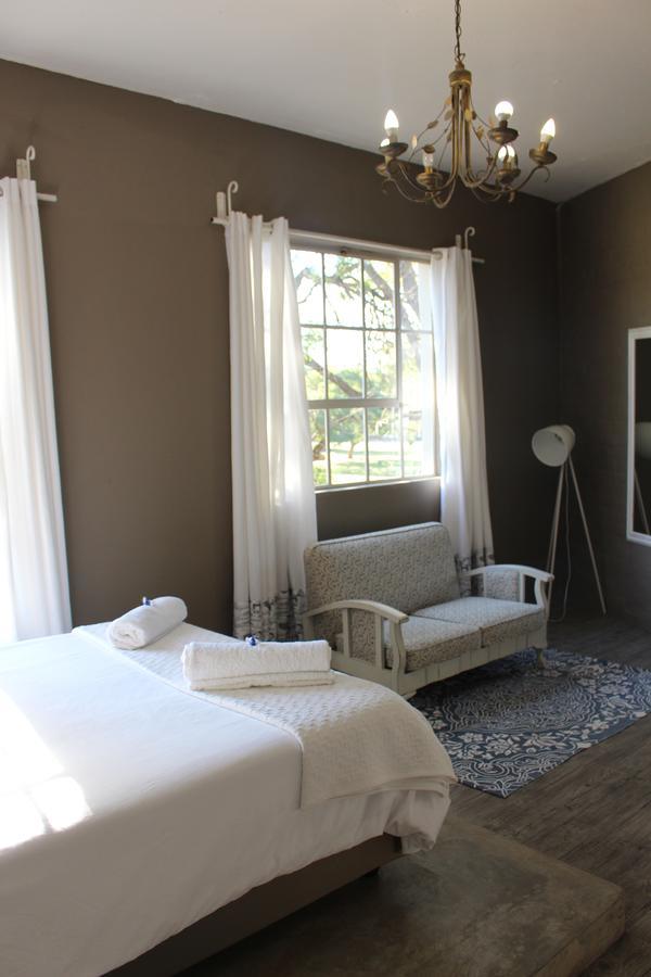 Tsumeb Theater Guesthouse 외부 사진